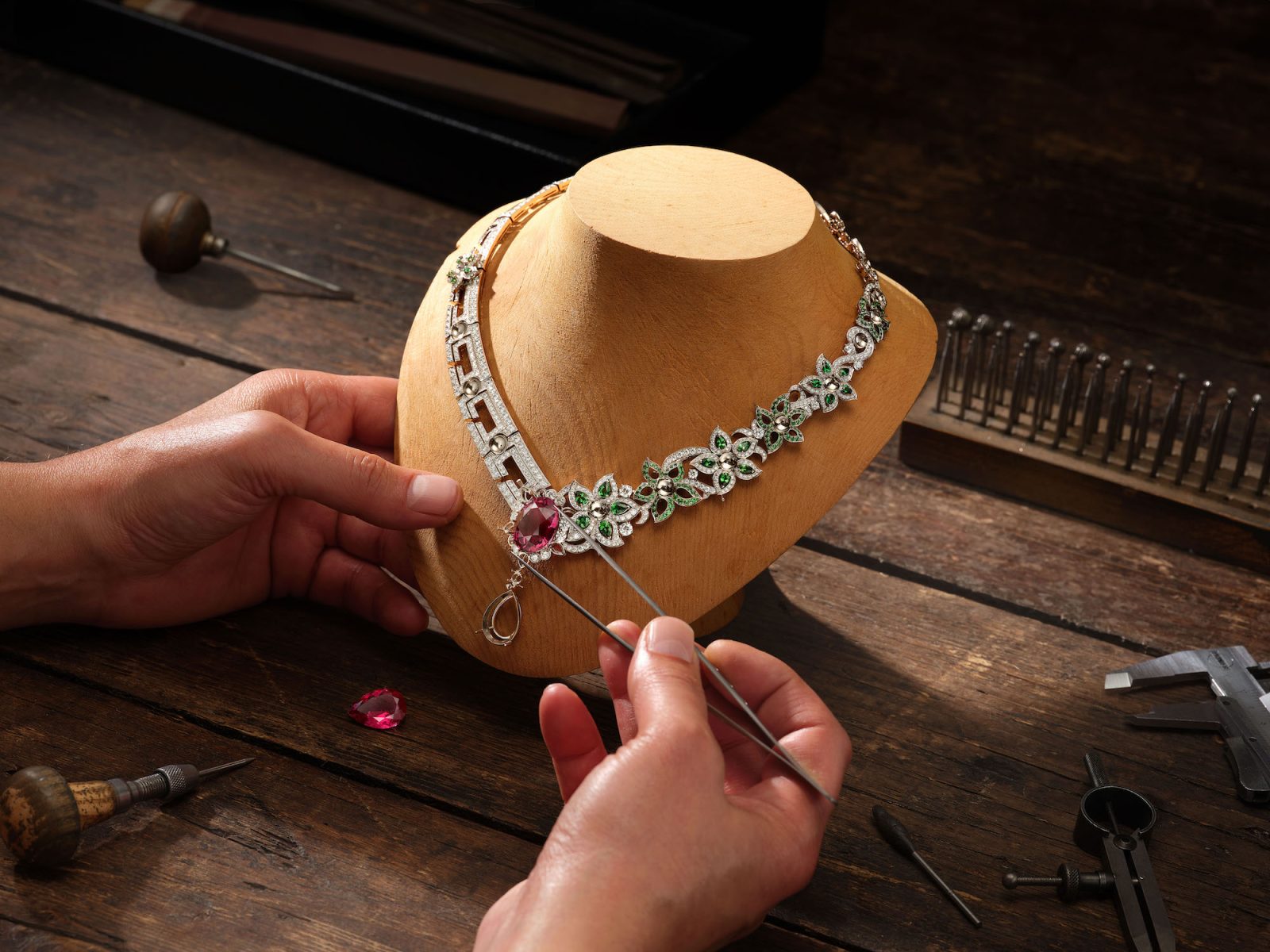 Connecting Brands <br>with Premier Jewelry Manufacturers